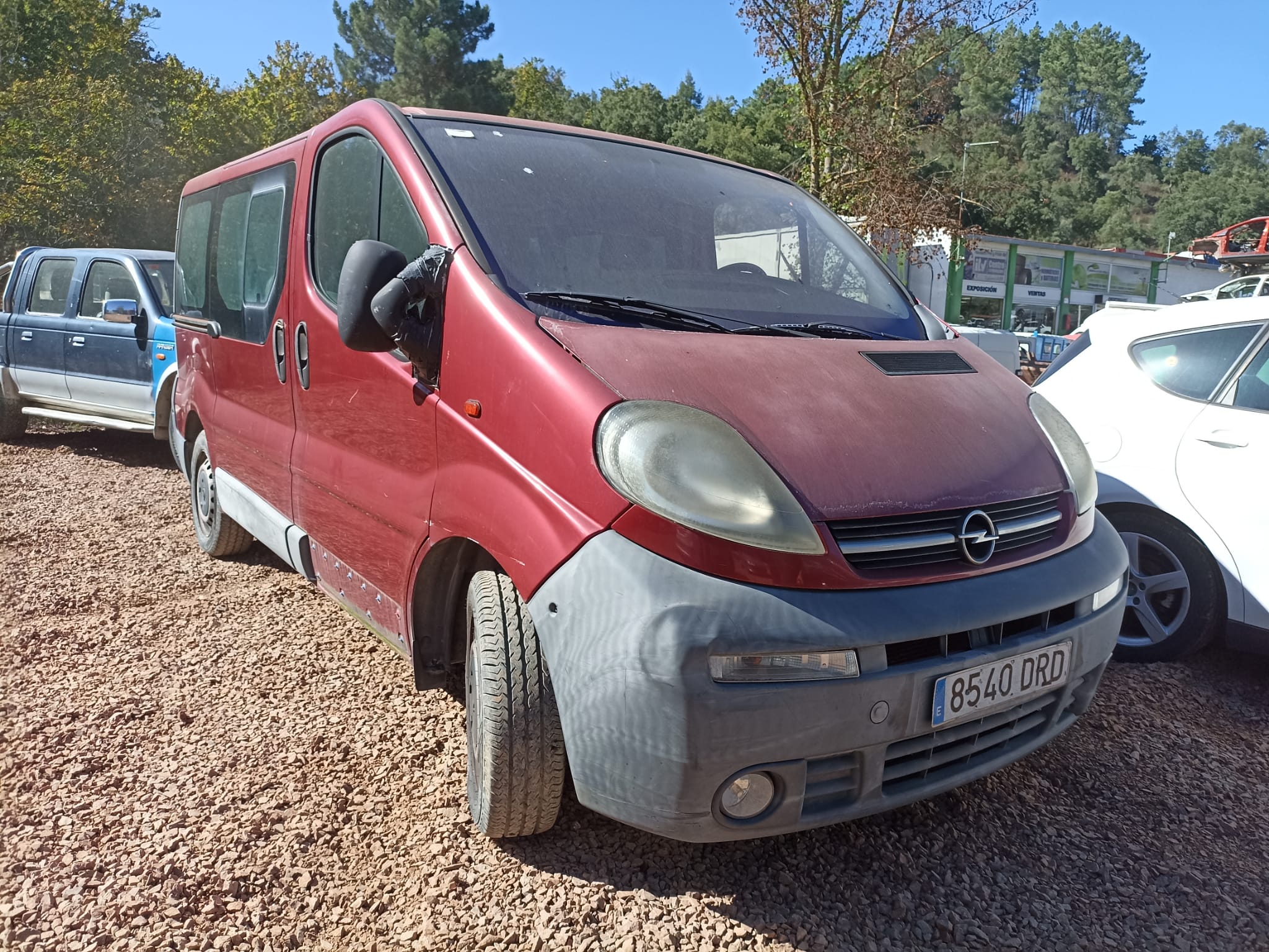 OPEL Vivaro A (2002-2006) Стеклоочистители спереди 7700311584 22018368