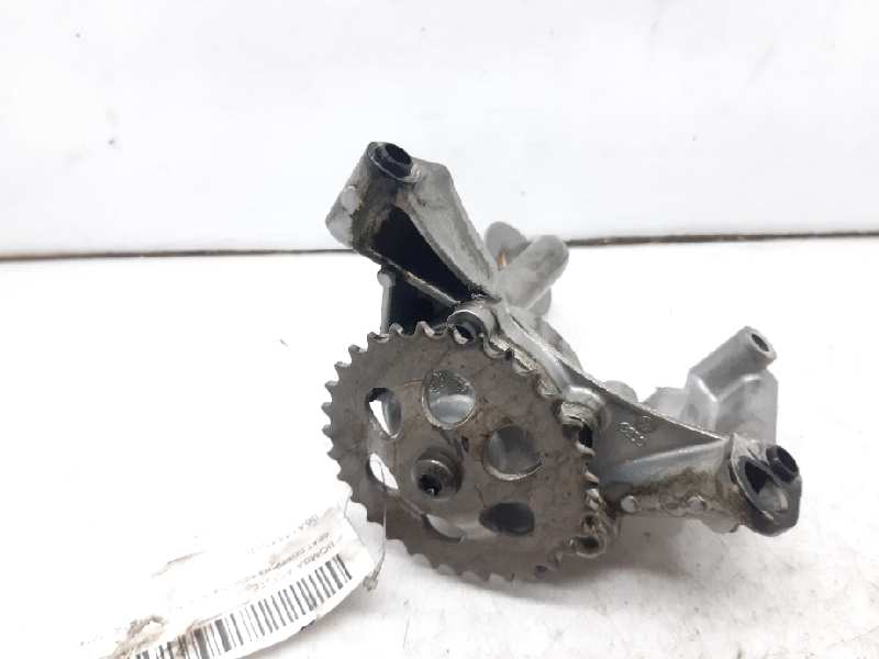 SEAT Cordoba 2 generation (1999-2009) Oil Pump 06A115105B 22072284