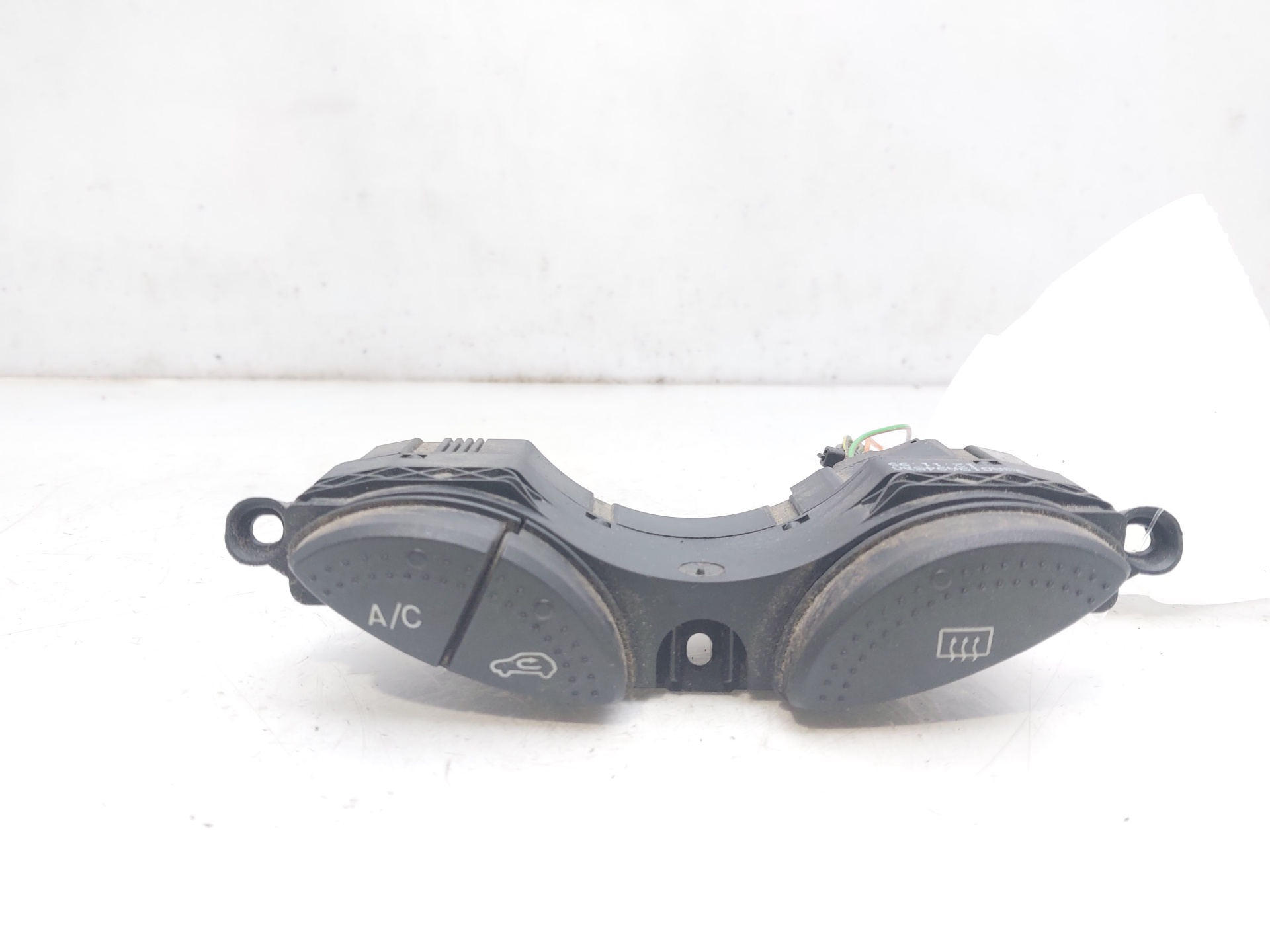 FORD Focus 1 generation (1998-2010) Switches 98AG19A945BG 22639384