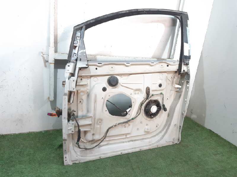 VOLKSWAGEN Golf Plus 2 generation (2009-2014) Front Left Door 5M0831301P 22131063