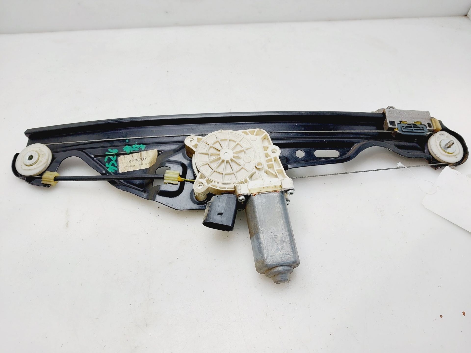 BMW 5 Series E60/E61 (2003-2010) Rear left door window lifter 977976 26602208