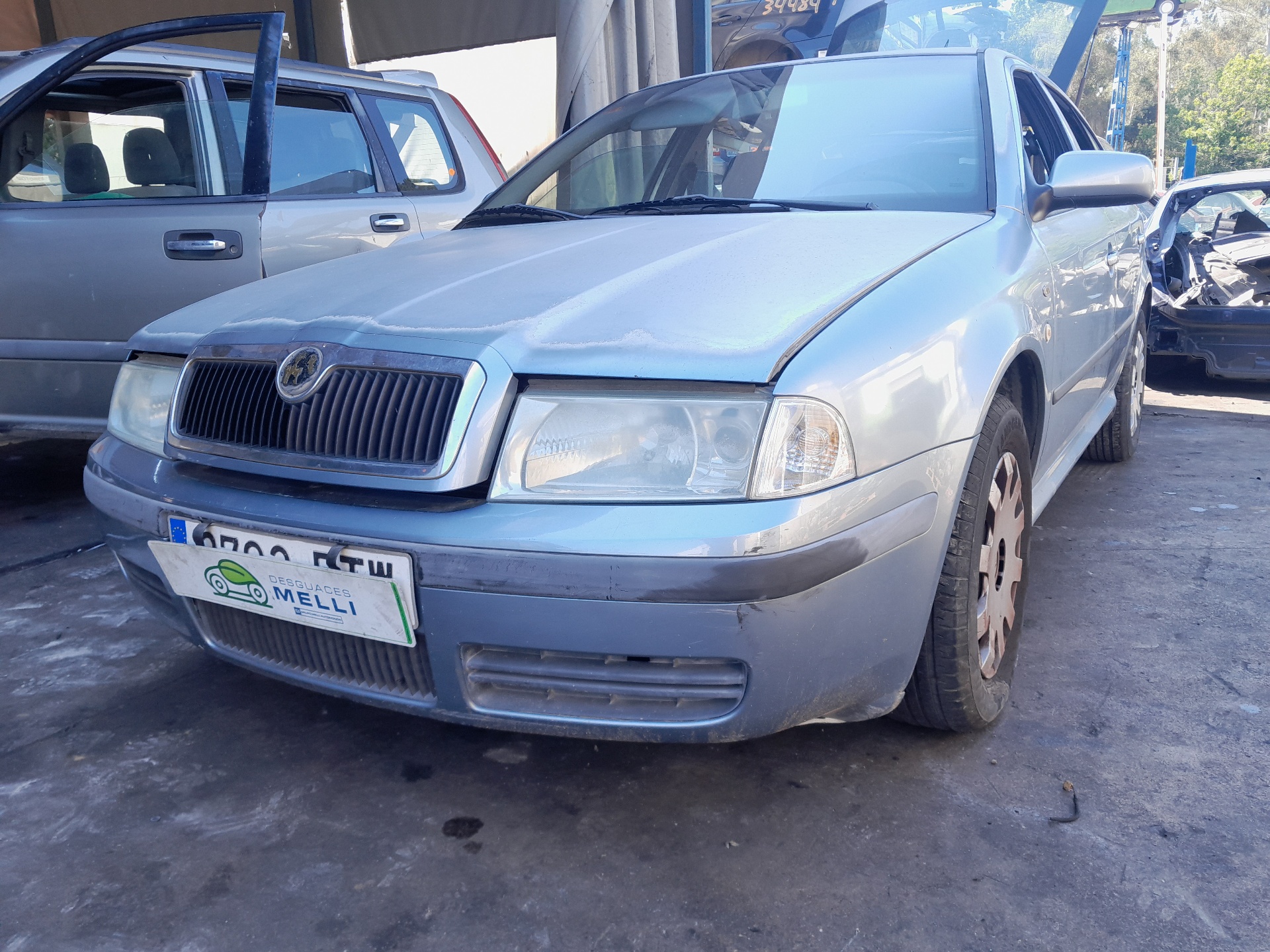 VAUXHALL 2 generation (2001-2007) Бампер передний 1U0807221B 25586437