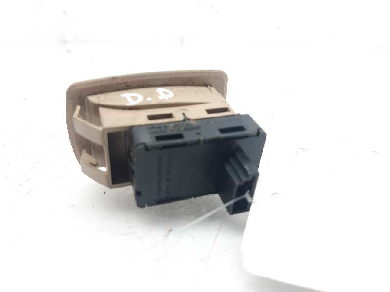 BMW 3 Series E90/E91/E92/E93 (2004-2013) Front Right Door Window Switch 9645876 20195990