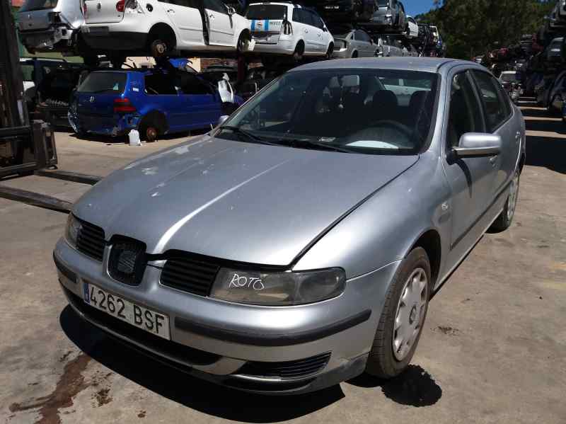 SEAT Toledo 2 generation (1999-2006) Priekinis dešinys saugos diržas 33009583D 20169776