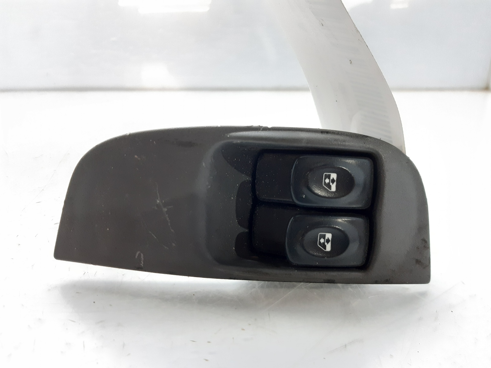 RENAULT Megane 1 generation (1995-2003) Кнопка стеклоподъемника передней левой двери 7700429998 24028602