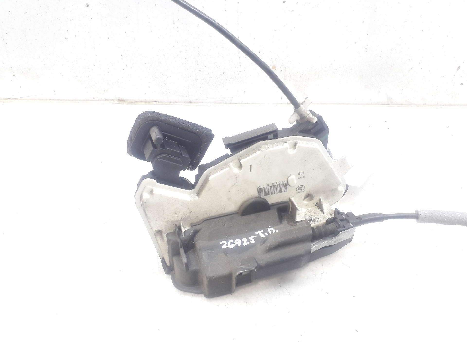 SKODA Rapid 2 generation (1985-2023) Rear Right Door Lock 5E0839016A 24046275