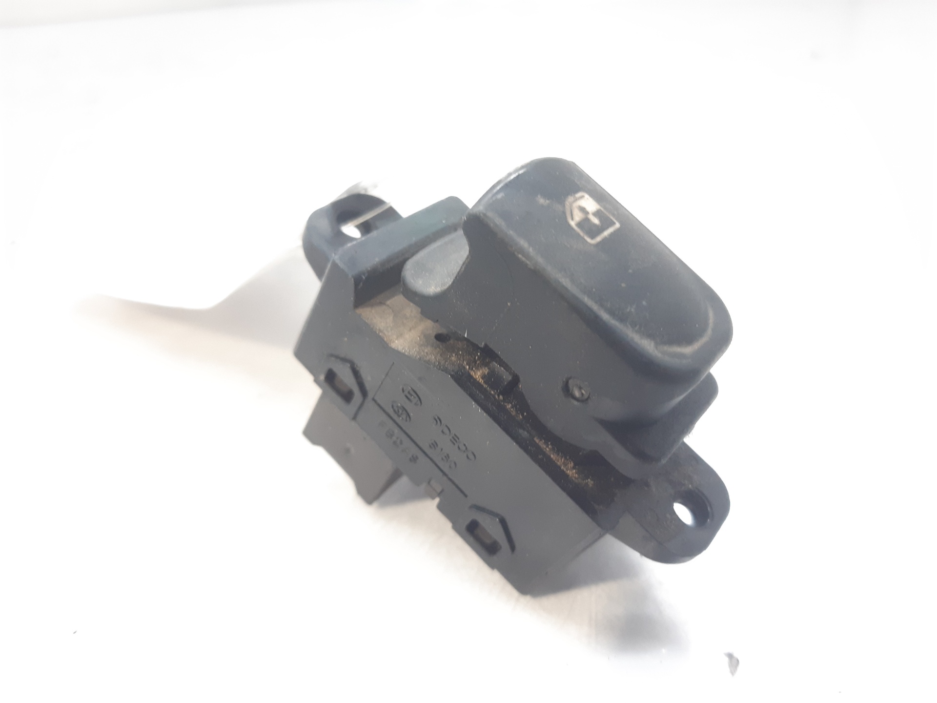 HYUNDAI i20 PB (1 generation) (2008-2014) Front Right Door Window Switch 202005491 20147126