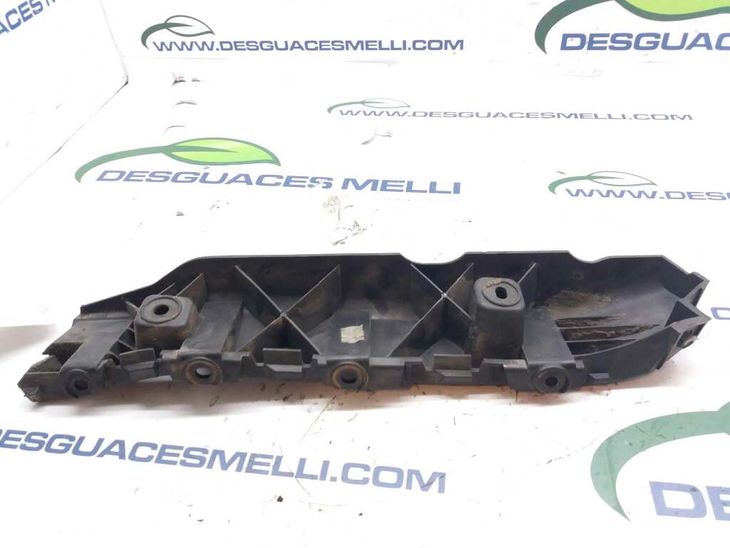 SEAT Toledo 3 generation (2004-2010) Aizmugurējā kreisā bampera stiprinājums 5P8807375 20192546