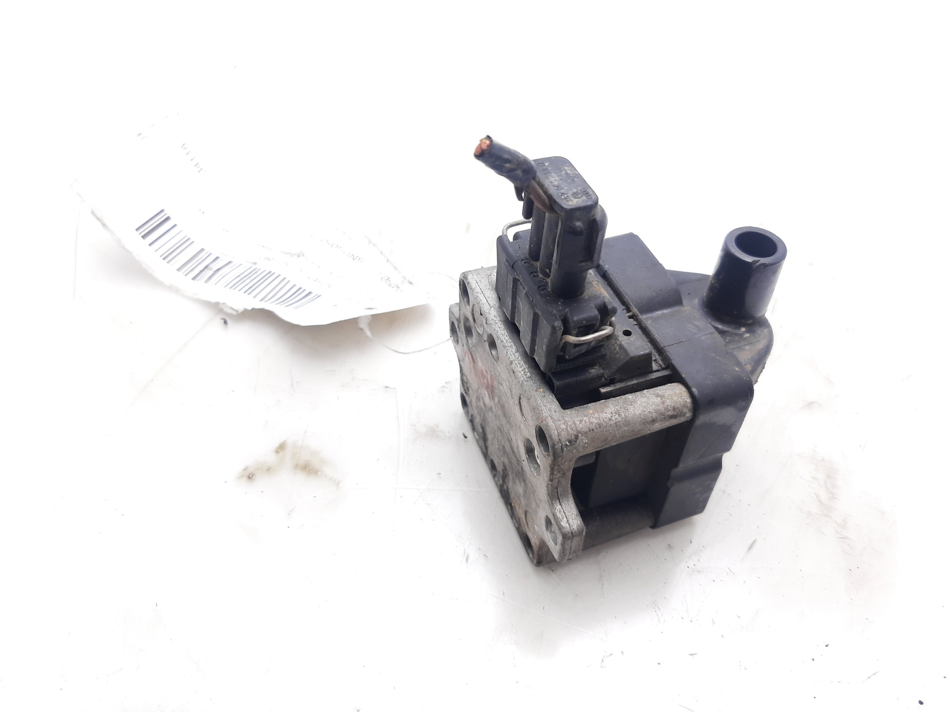 SEAT Arosa 6H (1997-2004) High Voltage Ignition Coil 6N0905104 23985360