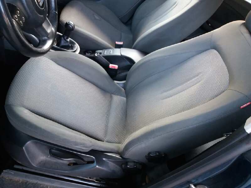 SEAT Altea 1 generation (2004-2013) Galinių kairių durų stiklo pakelėjas 5P0839461 24883554