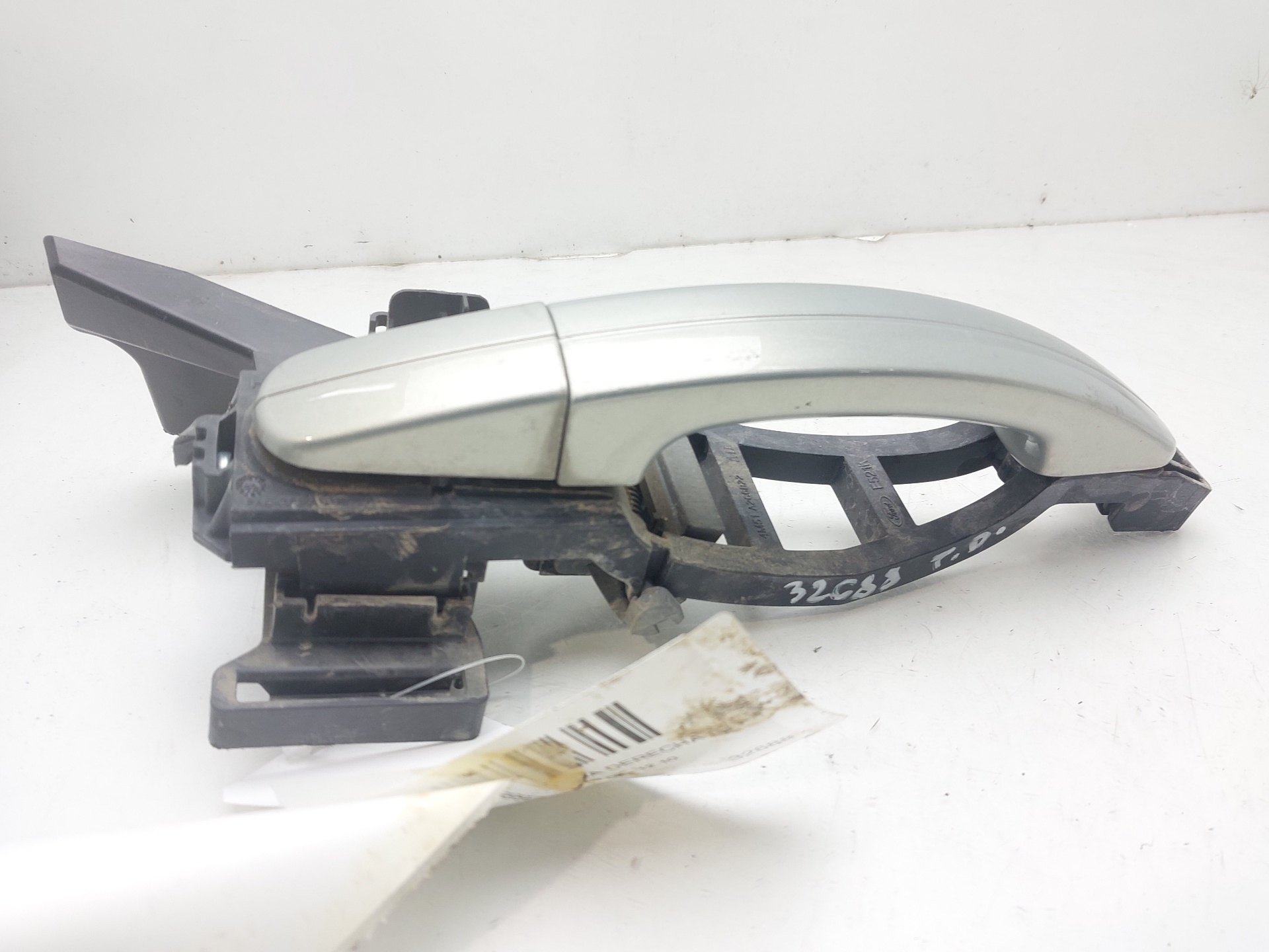 FORD Kuga 2 generation (2013-2020) Rear right door outer handle 4M51A266B22 22918059