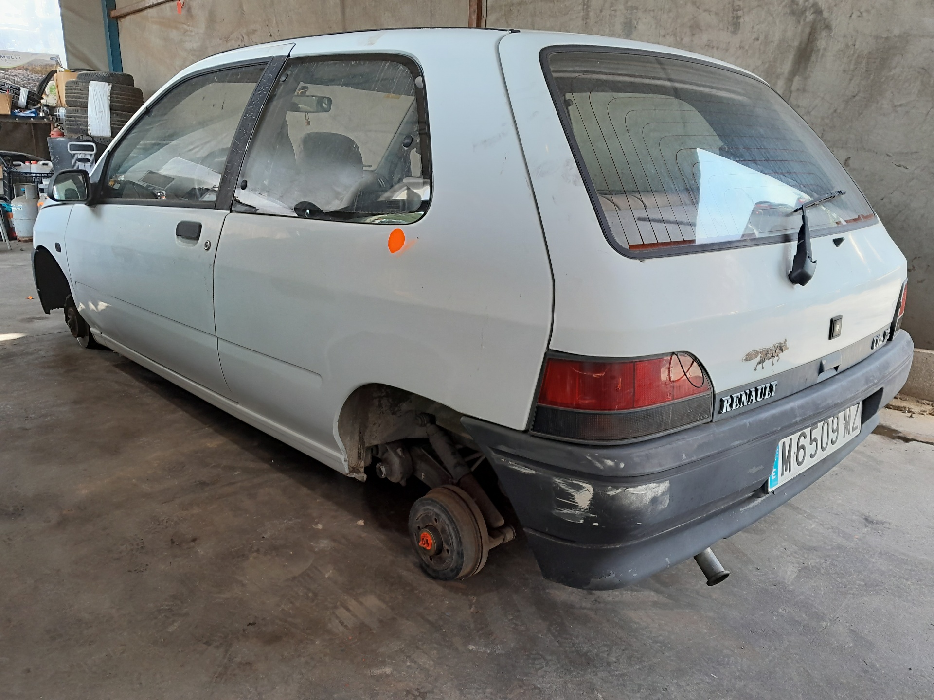 RENAULT Clio 1 generation (1990-1998) Бампер задний 7701466676 22465584