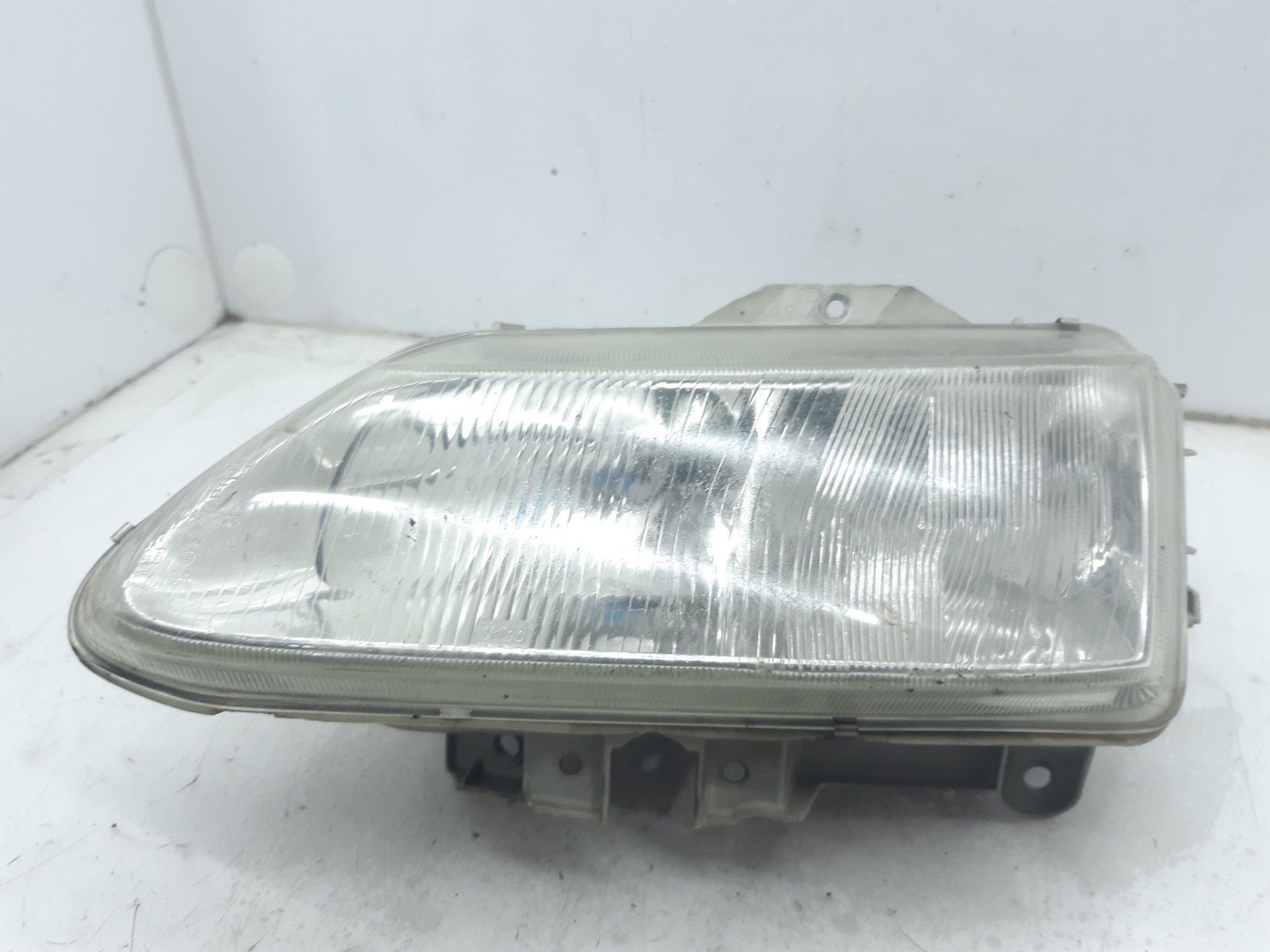 RENAULT Laguna 1 generation (1993-2001) Front Left Headlight 7700820118 18668569