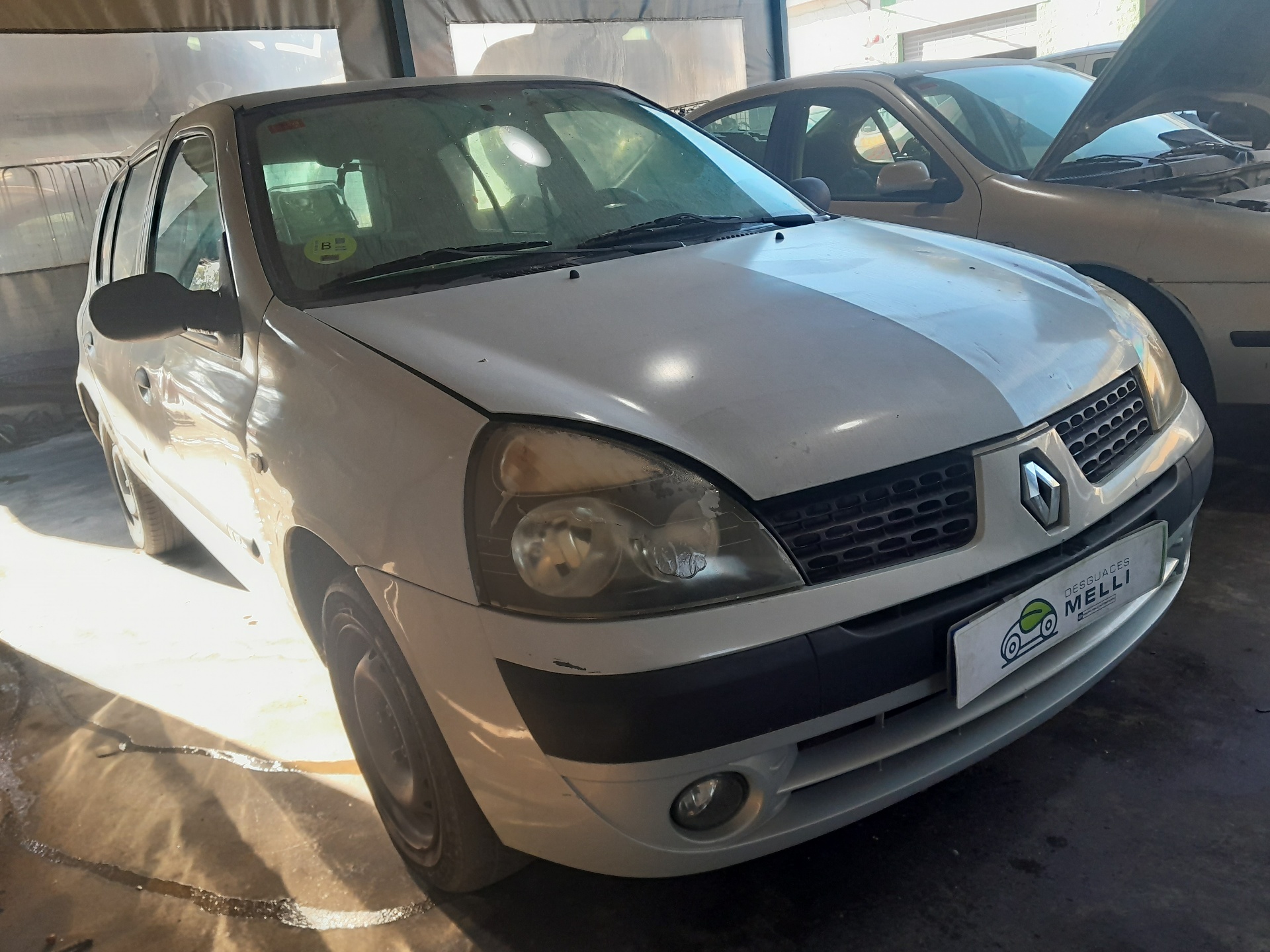 RENAULT Clio 3 generation (2005-2012) Преден десен фар за мъгла 8200002470 23078202