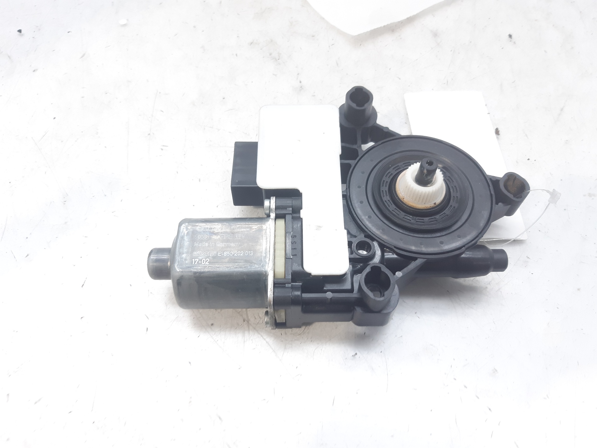 VOLKSWAGEN Golf 7 generation (2012-2024) Rear Left Door Window Control Motor 5Q0959811 22440331