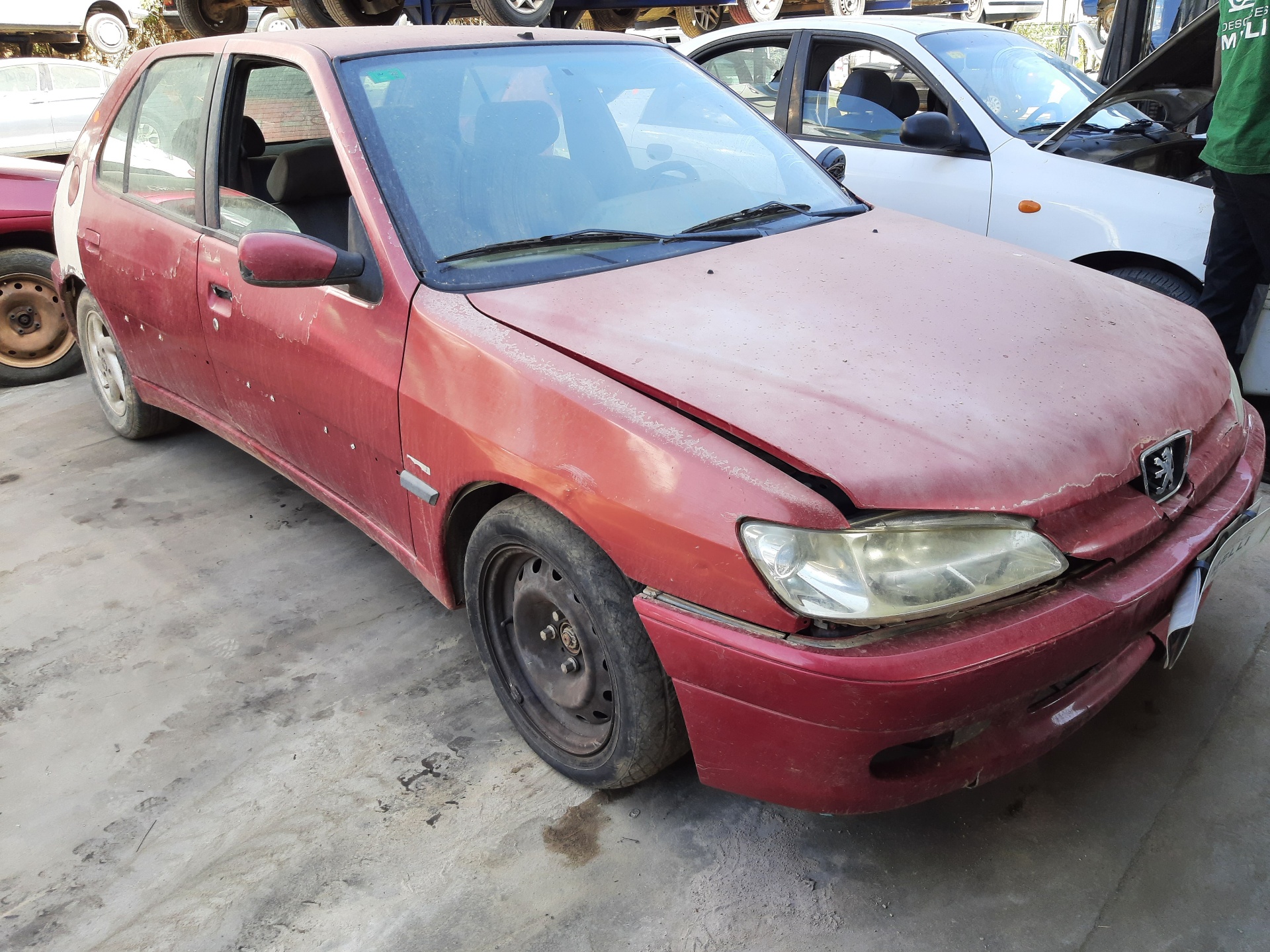 PEUGEOT 306 1 generation (1993-2002) Фара передняя левая 6204V7 22438767