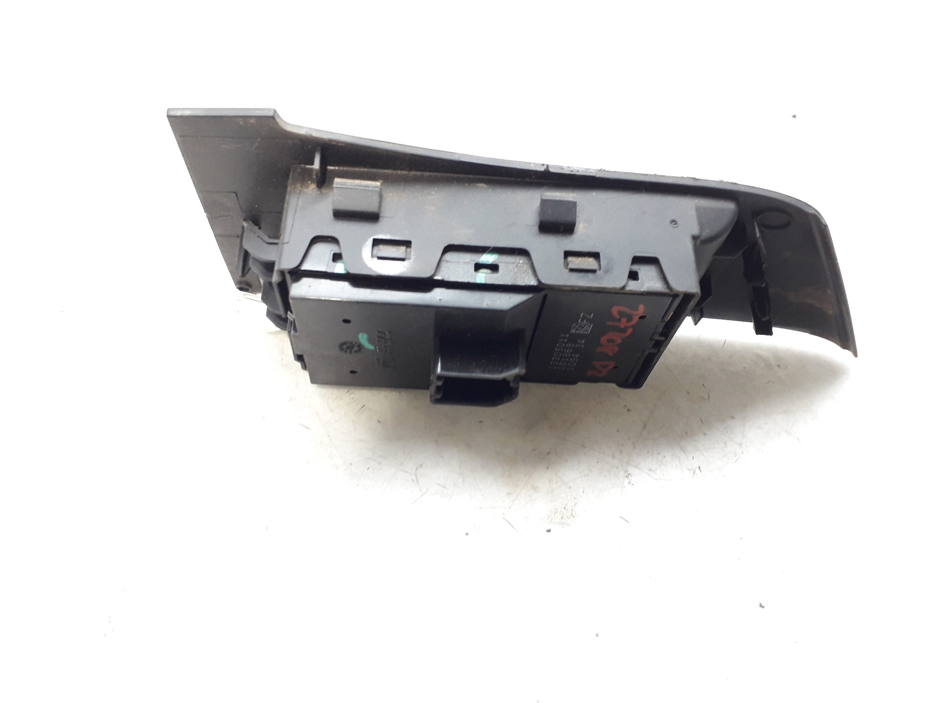 OPEL Astra J (2009-2020) Кнопка стеклоподъемника передней левой двери 13305011 22298283