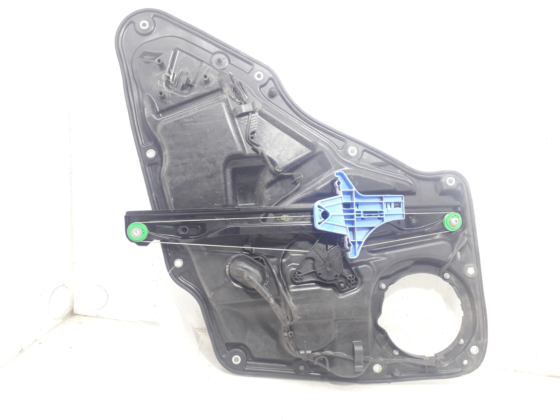 VOLKSWAGEN Tiguan 1 generation (2007-2017) Rear left door window lifter 5N0839729F 18801233