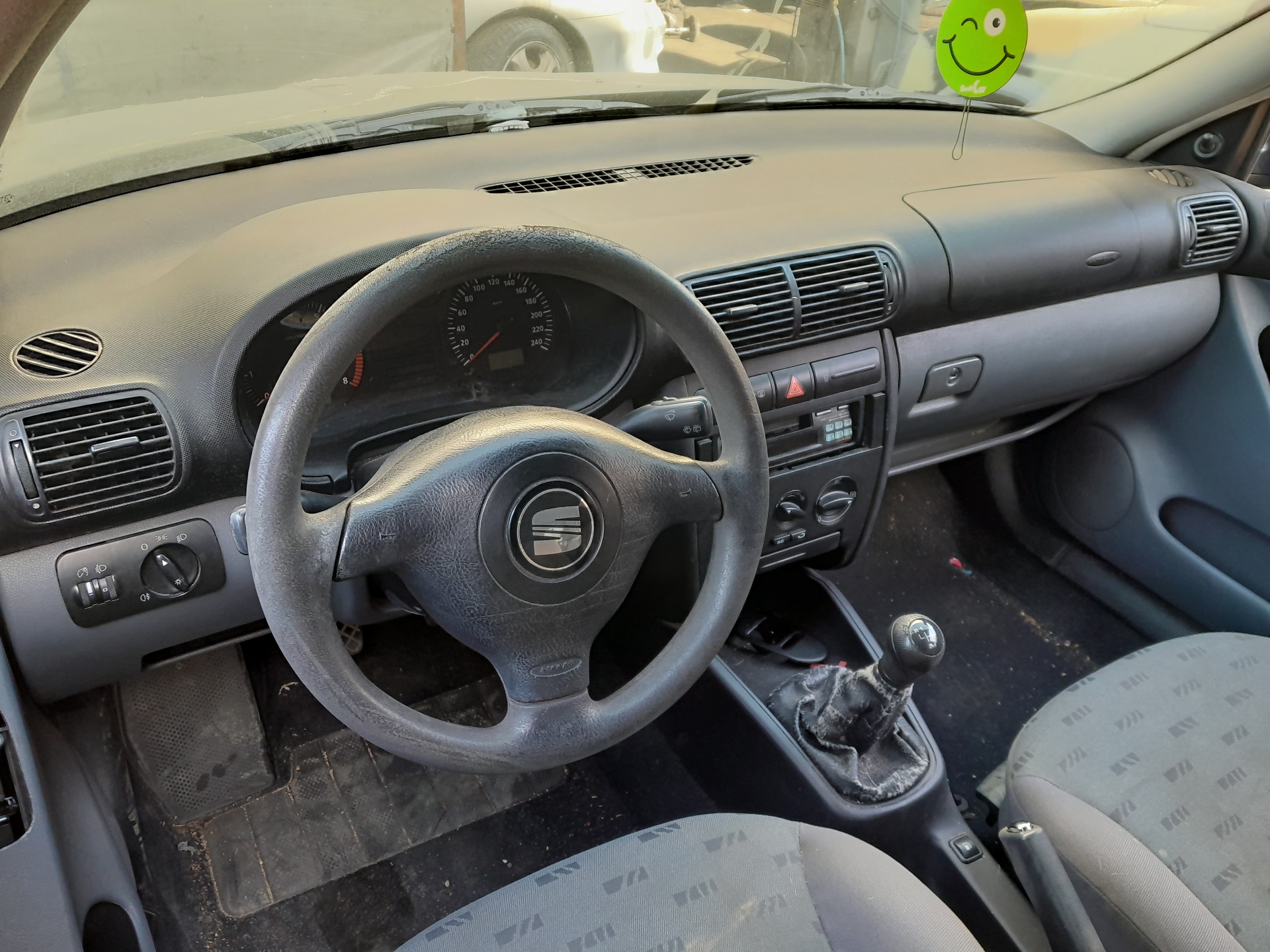 SEAT Leon 1 generation (1999-2005) Front Left Driveshaft 1J0407271Q 22339937