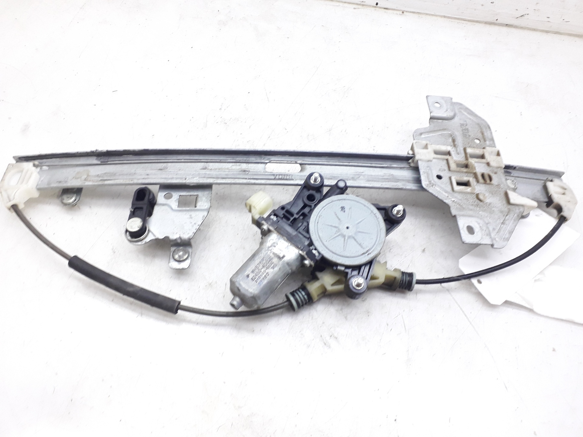 KIA Carnival 2 generation (2006-2010) Rear left door window lifter 824504D020 18737649