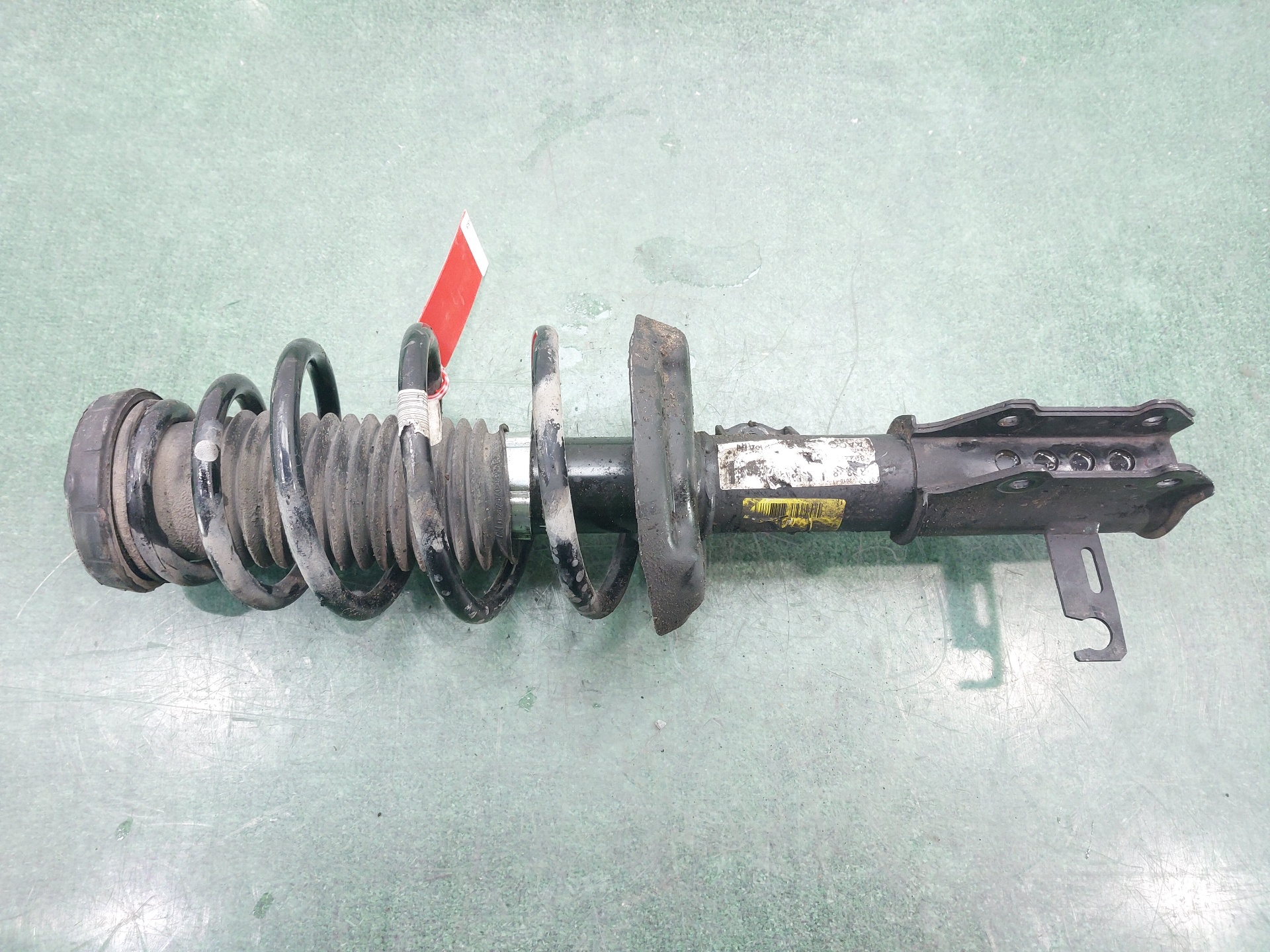 OPEL Astra J (2009-2020) Front Right Shock Absorber 13474020 24973362