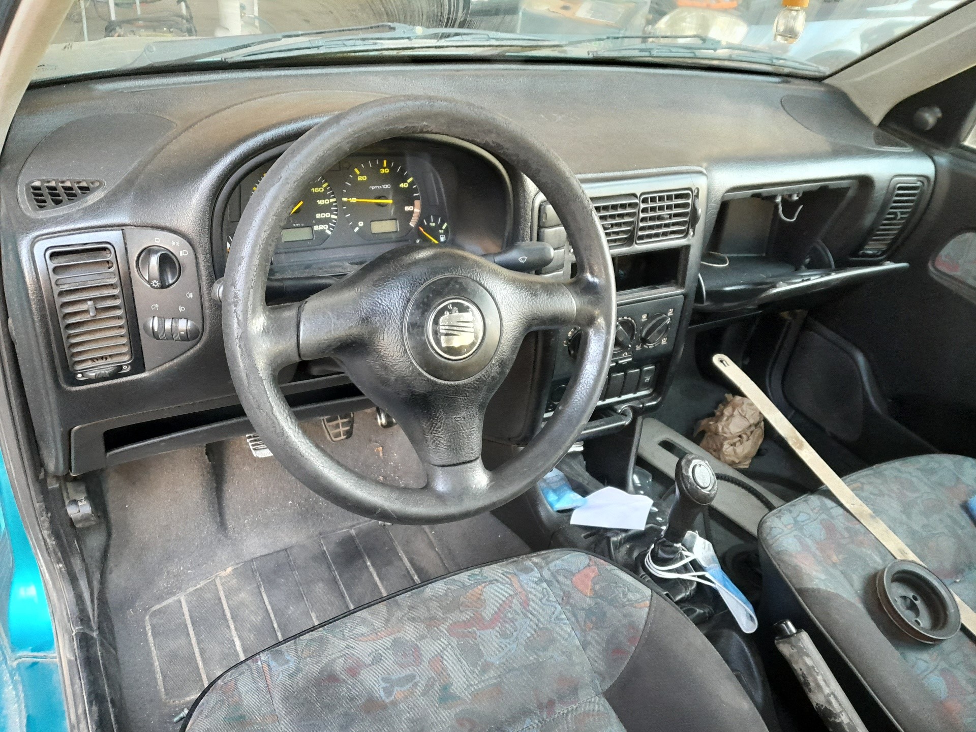 SEAT Cordoba 1 generation (1993-2003) Vairo stiprintuvo siurblys 028145523 23012346