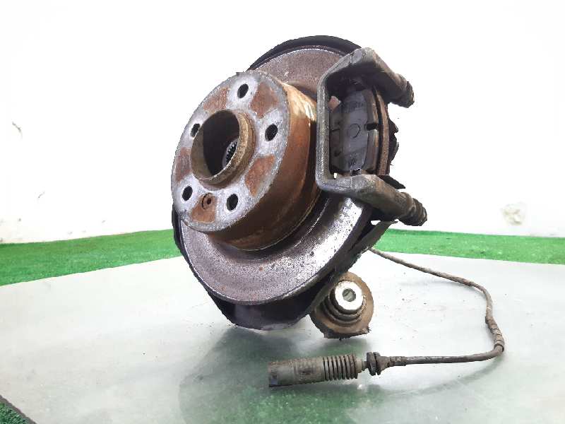 BMW 1 Series E81/E82/E87/E88 (2004-2013) Rear Right Wheel Hub 33326774810 24107827