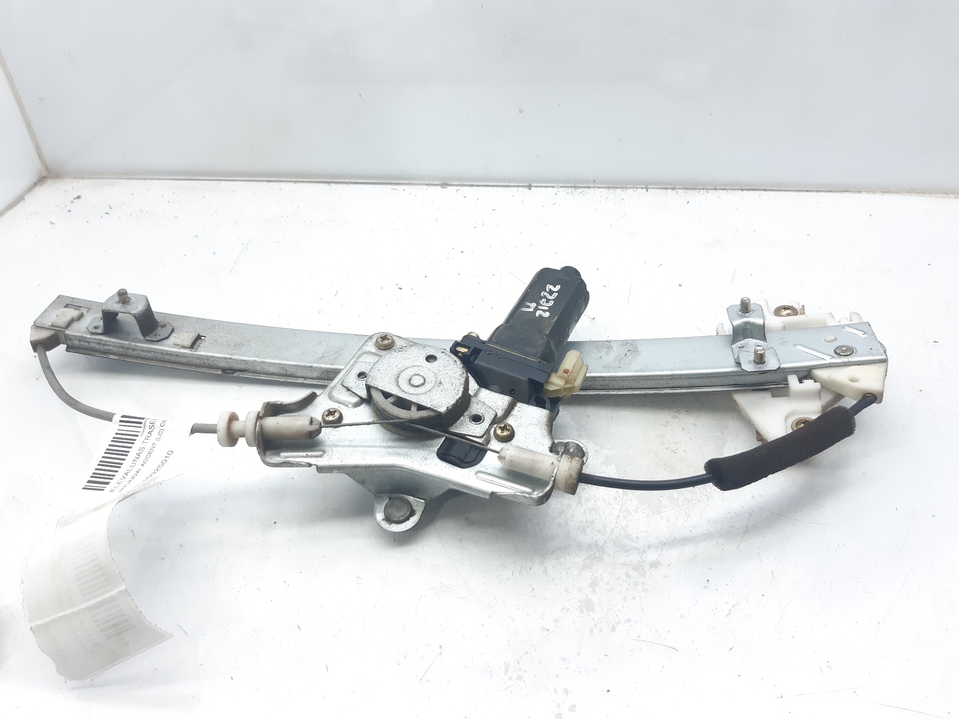 HYUNDAI Accent LC (1999-2013) Rear left door window lifter 8340325010 18640993