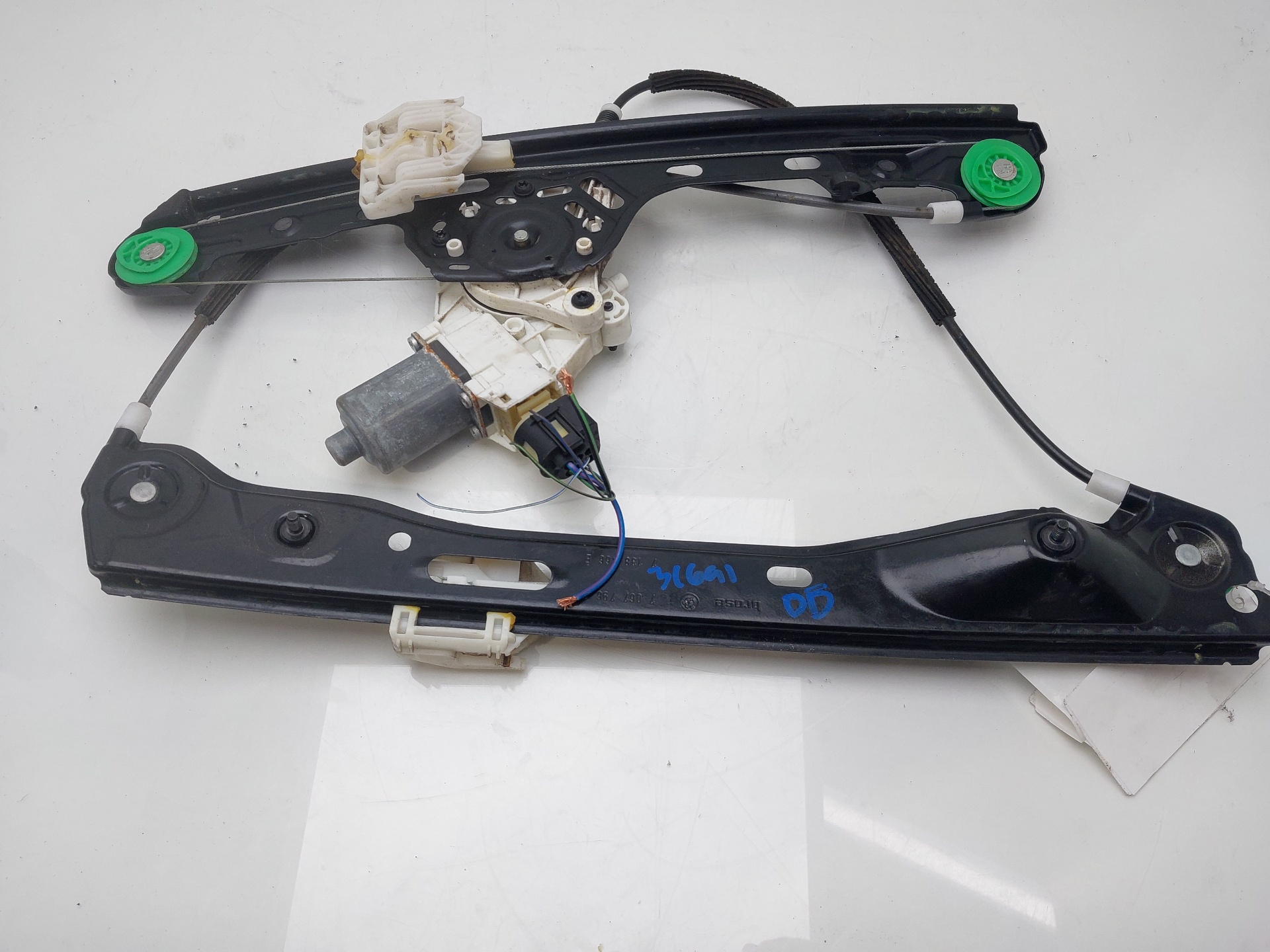 BMW 1 Series E81/E82/E87/E88 (2004-2013) Front Right Door Window Regulator 7067796S 20414456