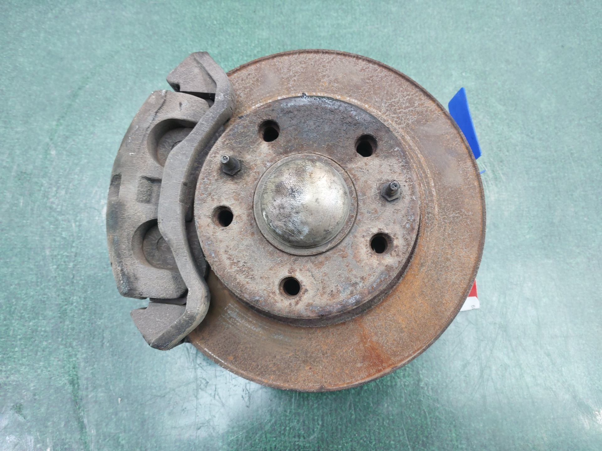IVECO Daily 3 generation (1999-2006) Front Right Wheel Hub 500334646 25061811