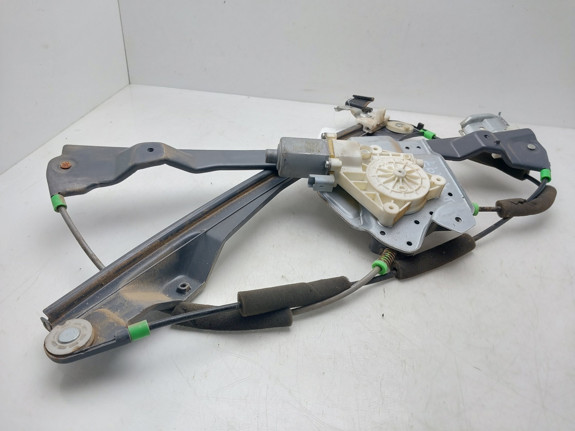 Elevalunas delantero derecho D20DT 7232109004 de Ssangyong Actyon i 2006-0 155 CV - pieza usada