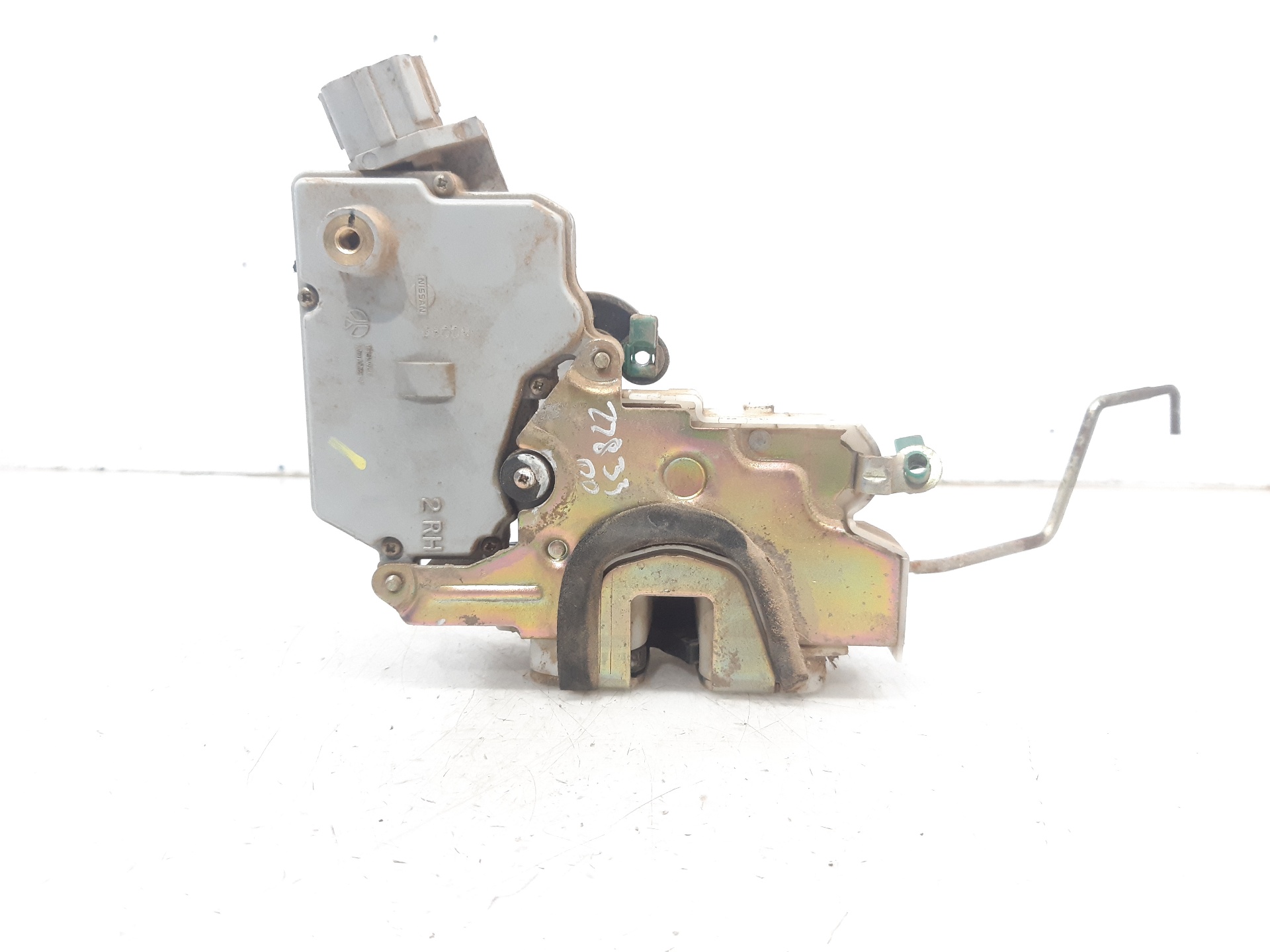 NISSAN Primera P11 (1996-2002) Oikean etuoven lukko 805022F910 18650276