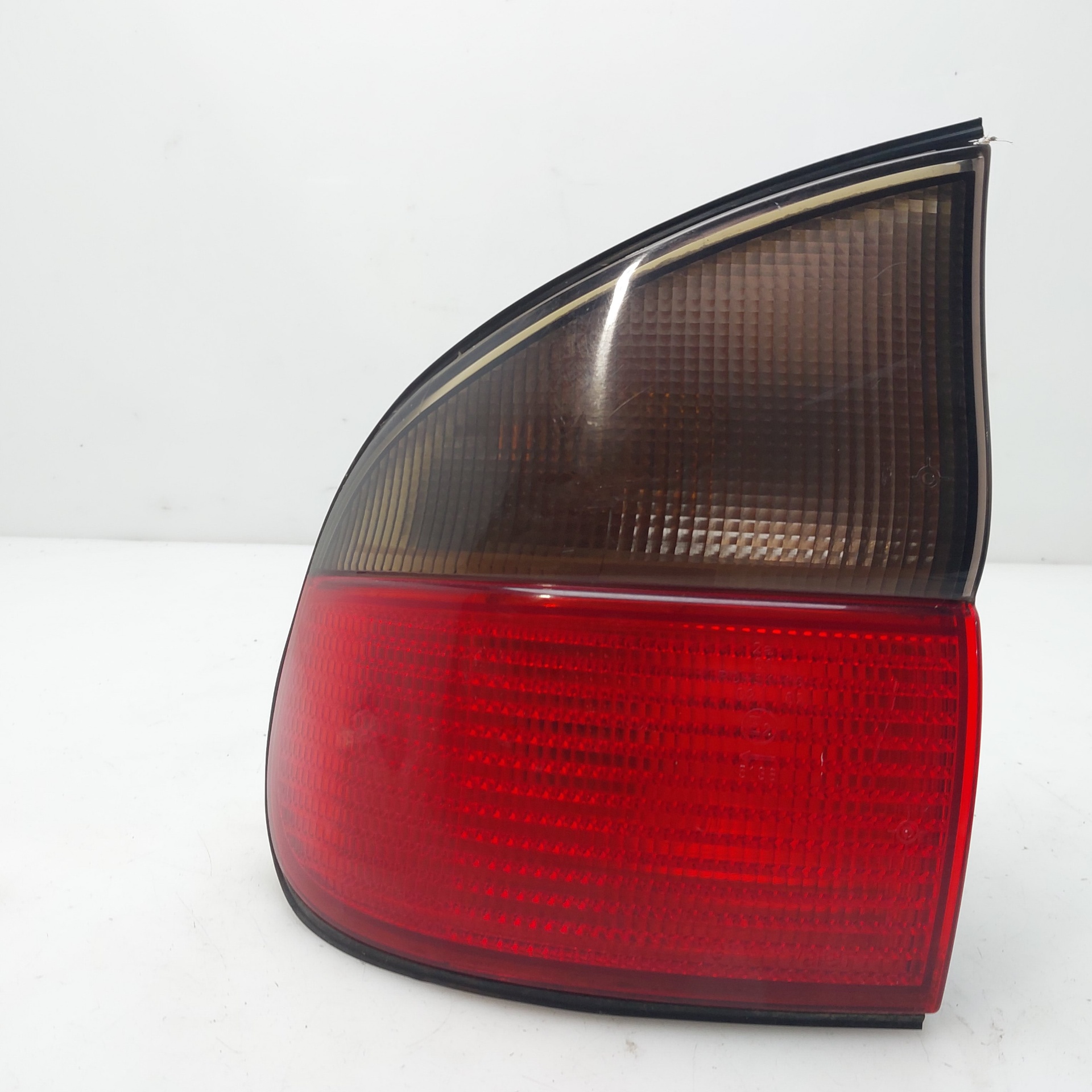 RENAULT Safrane 1 generation (1992-2000) Rear Left Taillight 7700847104 24769091