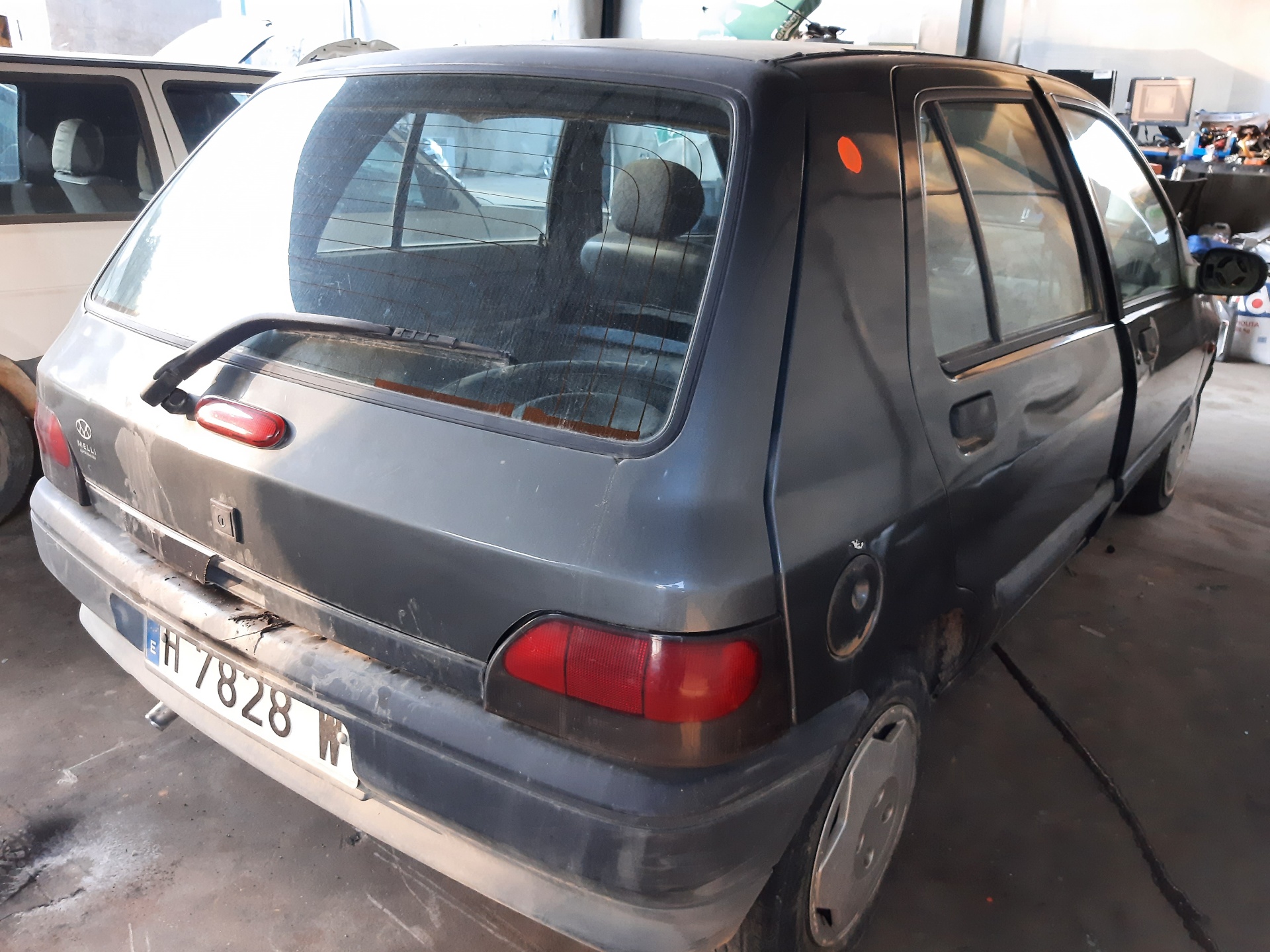 RENAULT Clio 1 generation (1990-1998) Difūzoriaus ventiliatorius 7700784652 18757262