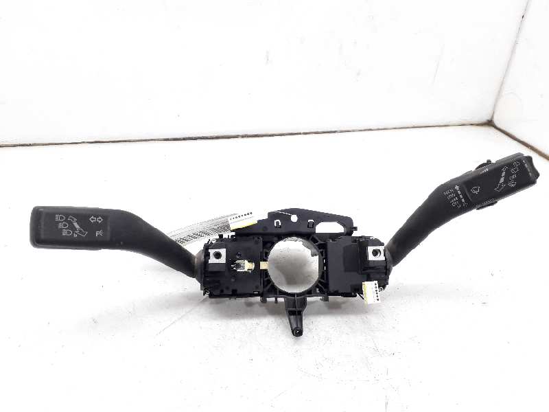 VOLKSWAGEN Golf 6 generation (2008-2015) Steering Wheel 5K0953513L 20188424