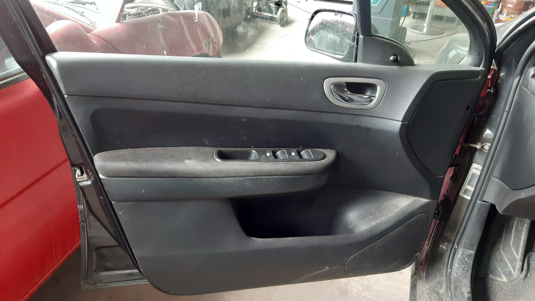 PEUGEOT 307 1 generation (2001-2008) Priekinių dešinių durų stiklo pakelėjas 9222K0 18529829