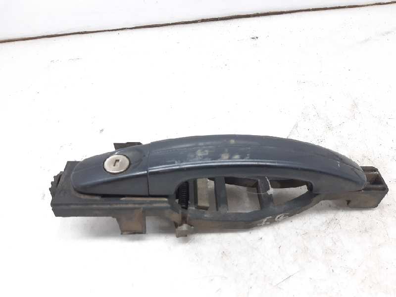 FORD Focus 2 generation (2004-2011) Främre vänstra dörrens yttre handtag 3M51R224A36 20190069