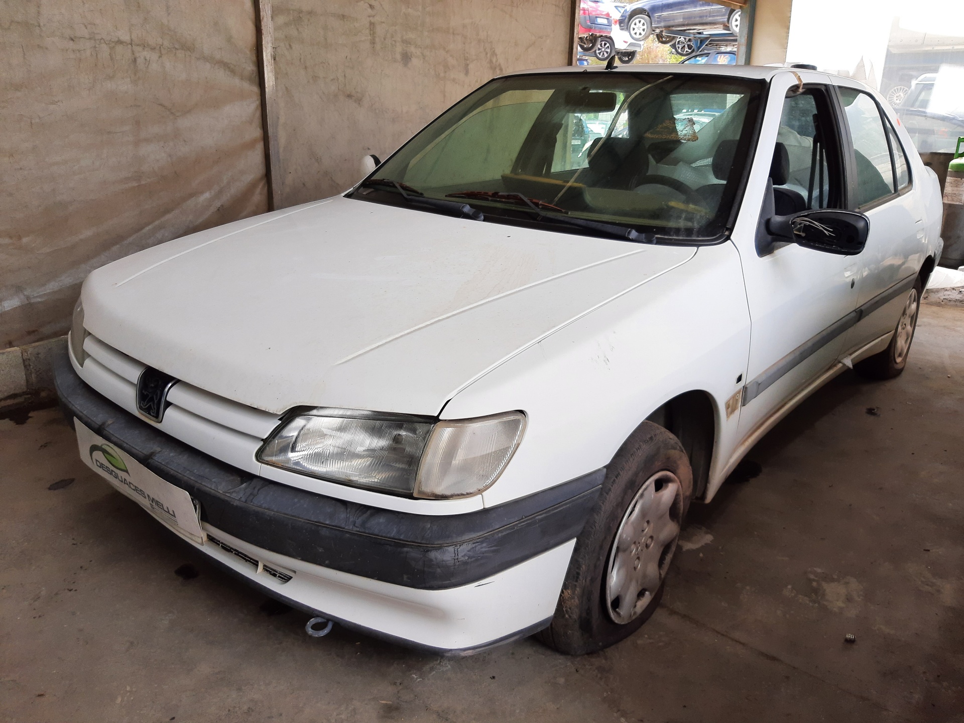 MITSUBISHI 306 1 generation (1993-2002) Priekinės radiatoriaus grotelės 9621133177 18789426