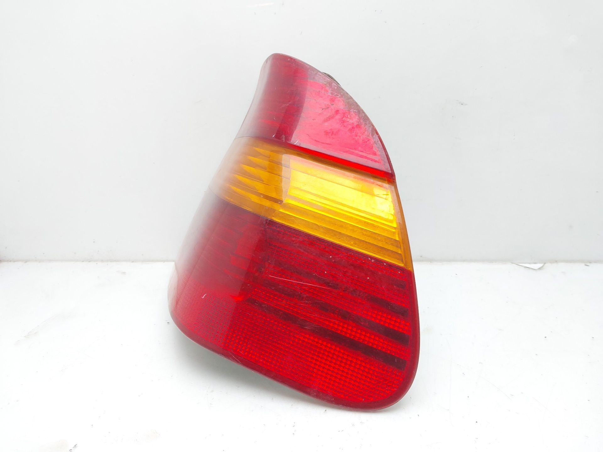 BMW 3 Series E46 (1997-2006) Rear Right Taillight Lamp 6907934 22557044