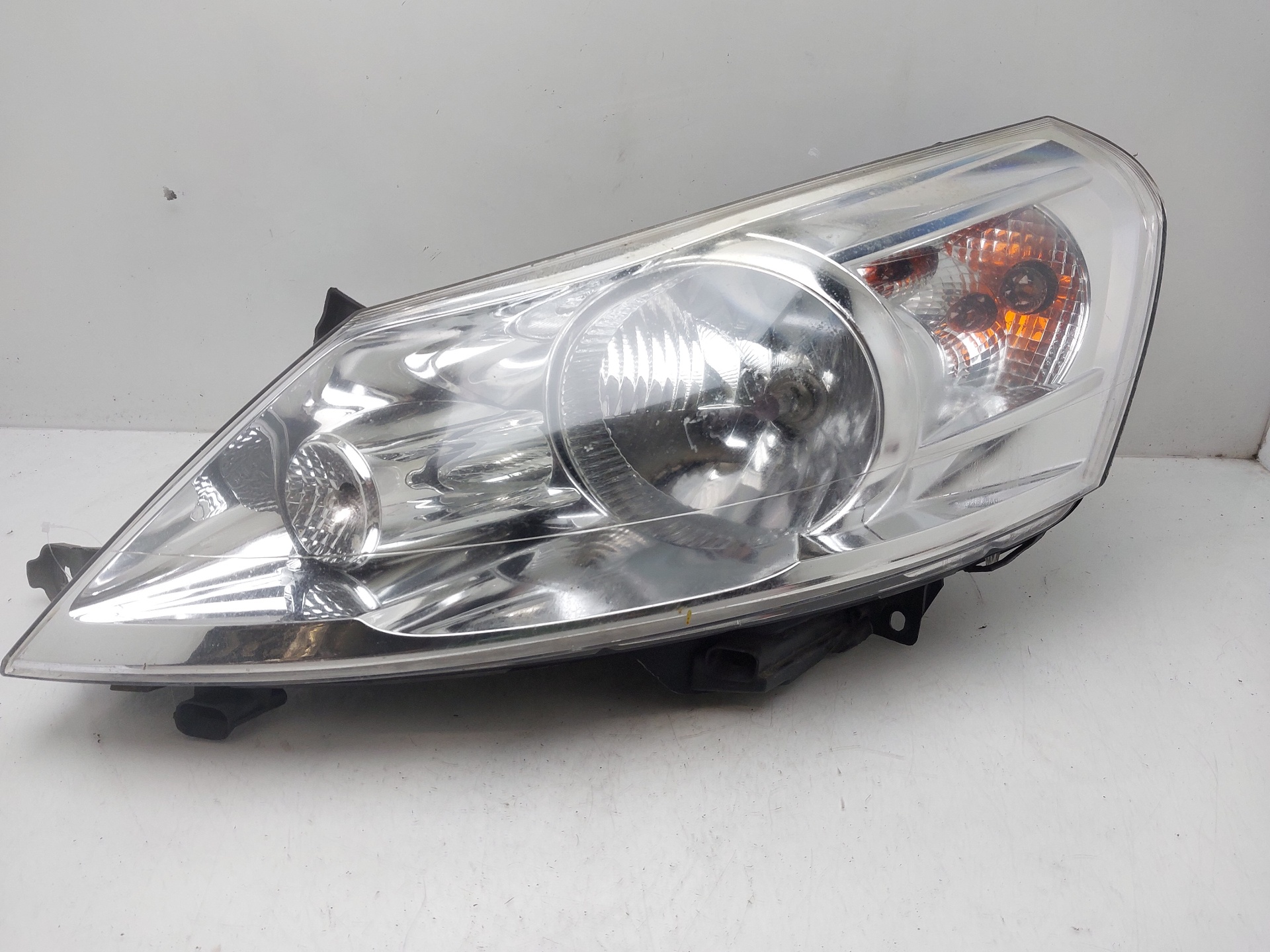 PEUGEOT Expert 2 generation (2007-2020) Front Left Headlight 89902623 23251056