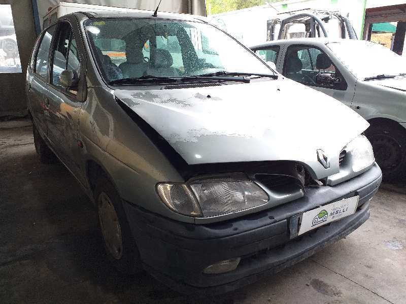 RENAULT Megane 1 generation (1995-2003) Фара передняя левая 260605784R 18566919