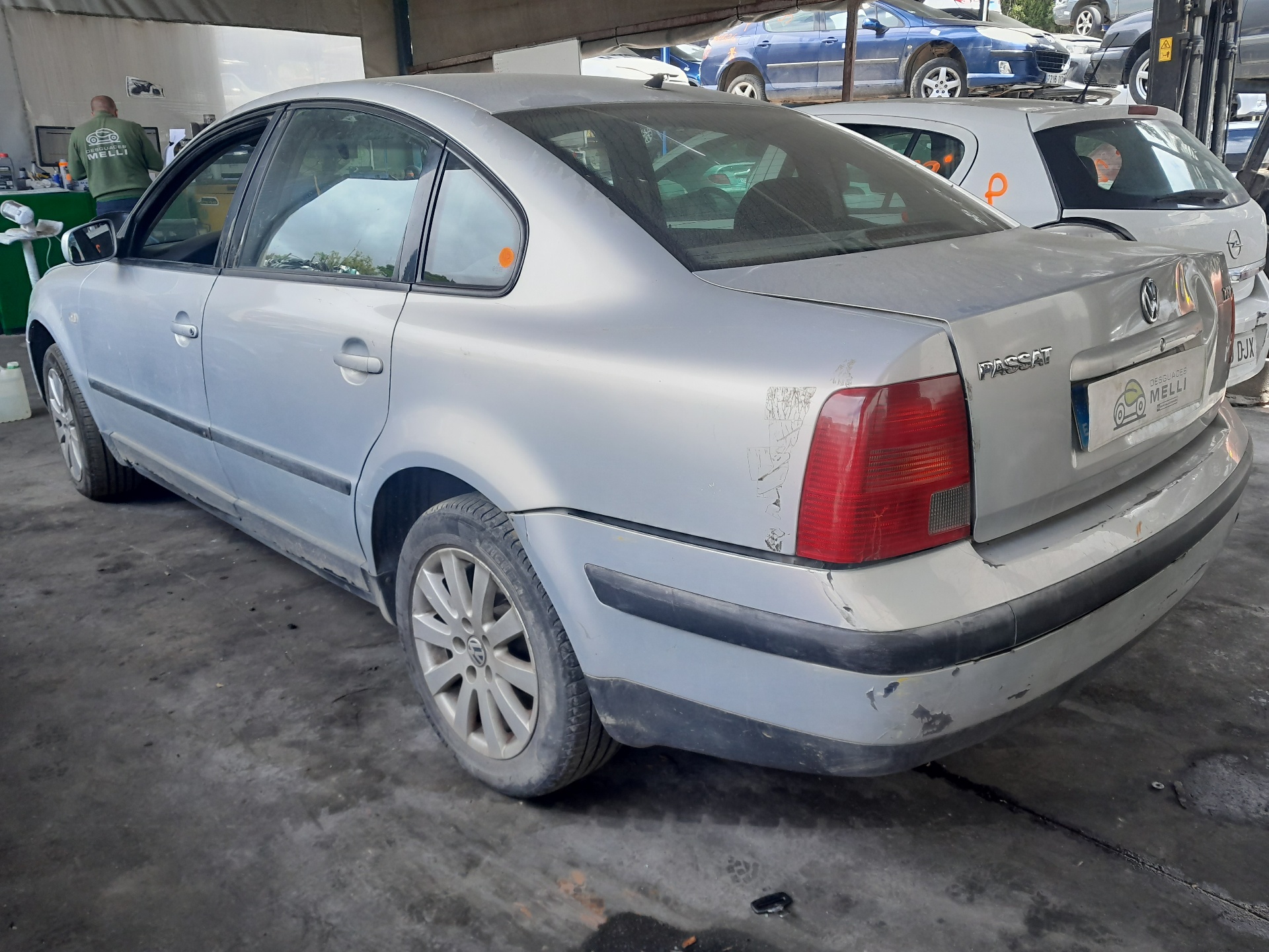 VOLKSWAGEN Passat B5 (1996-2005) Aizmugurējo labo durvju logu pacēlājs 3B5839756C 25224071