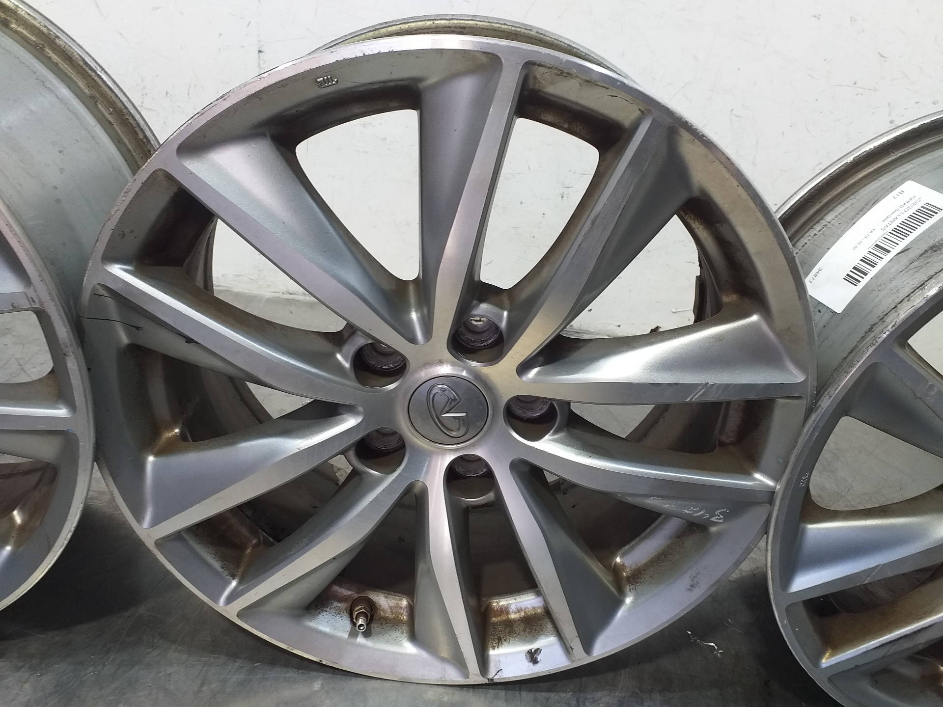 INFINITI Q50 1 generation (2013-2024) Wheel Set R17 25576337