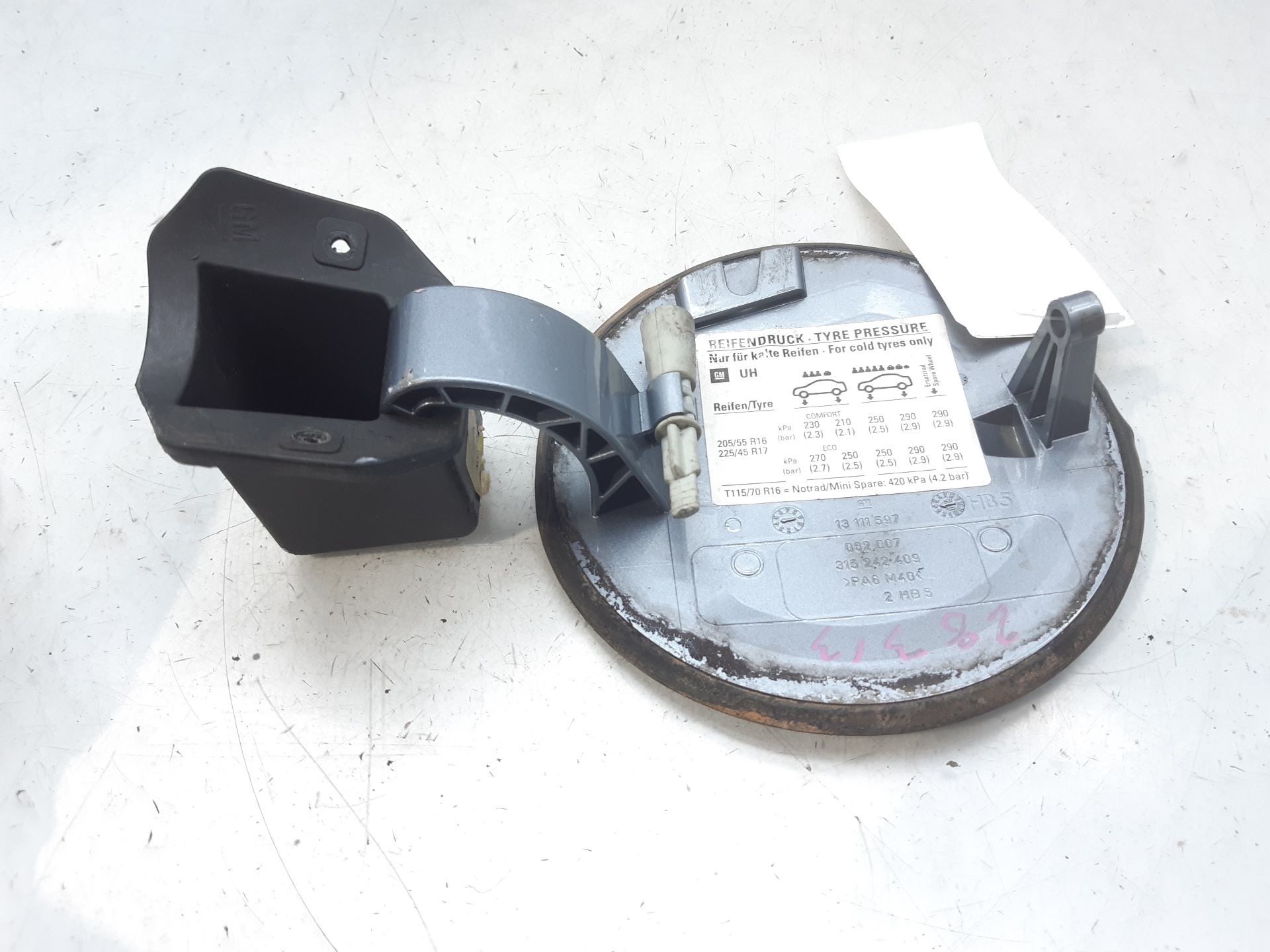 OPEL Astra J (2009-2020) Крышка топливного бака 13111597 18801042