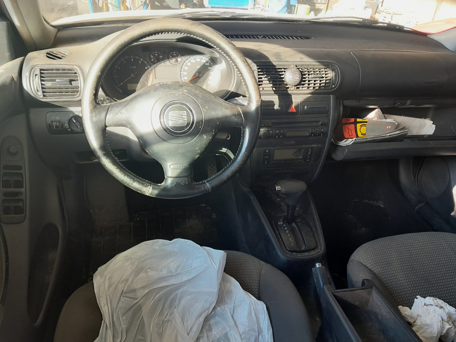 SEAT Toledo 2 generation (1999-2006) Зеркало передней левой двери 1M0857933A 22707395