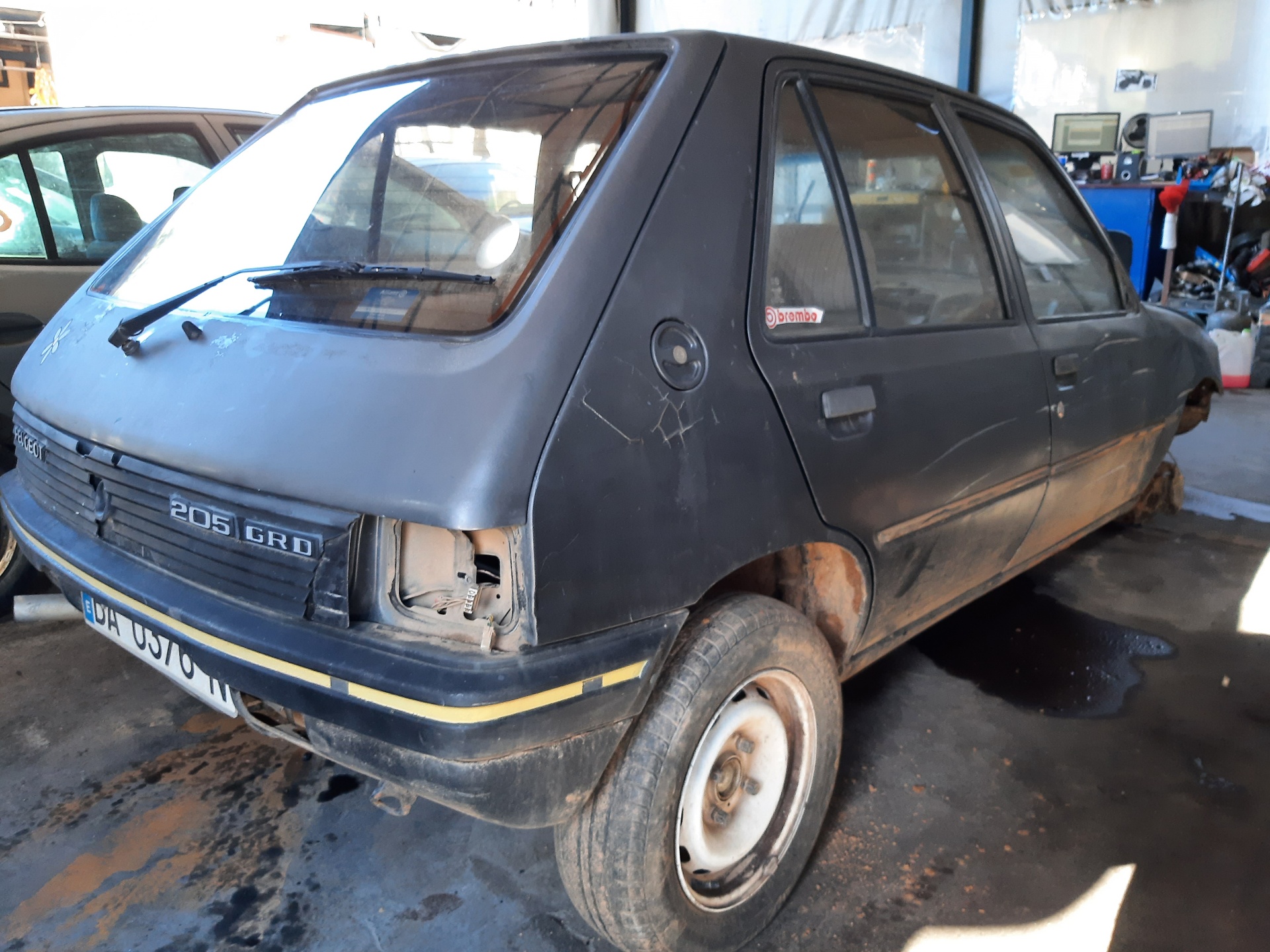 PEUGEOT 205 1 generation (1983-1998) Højre side solskærm 45665 22570662