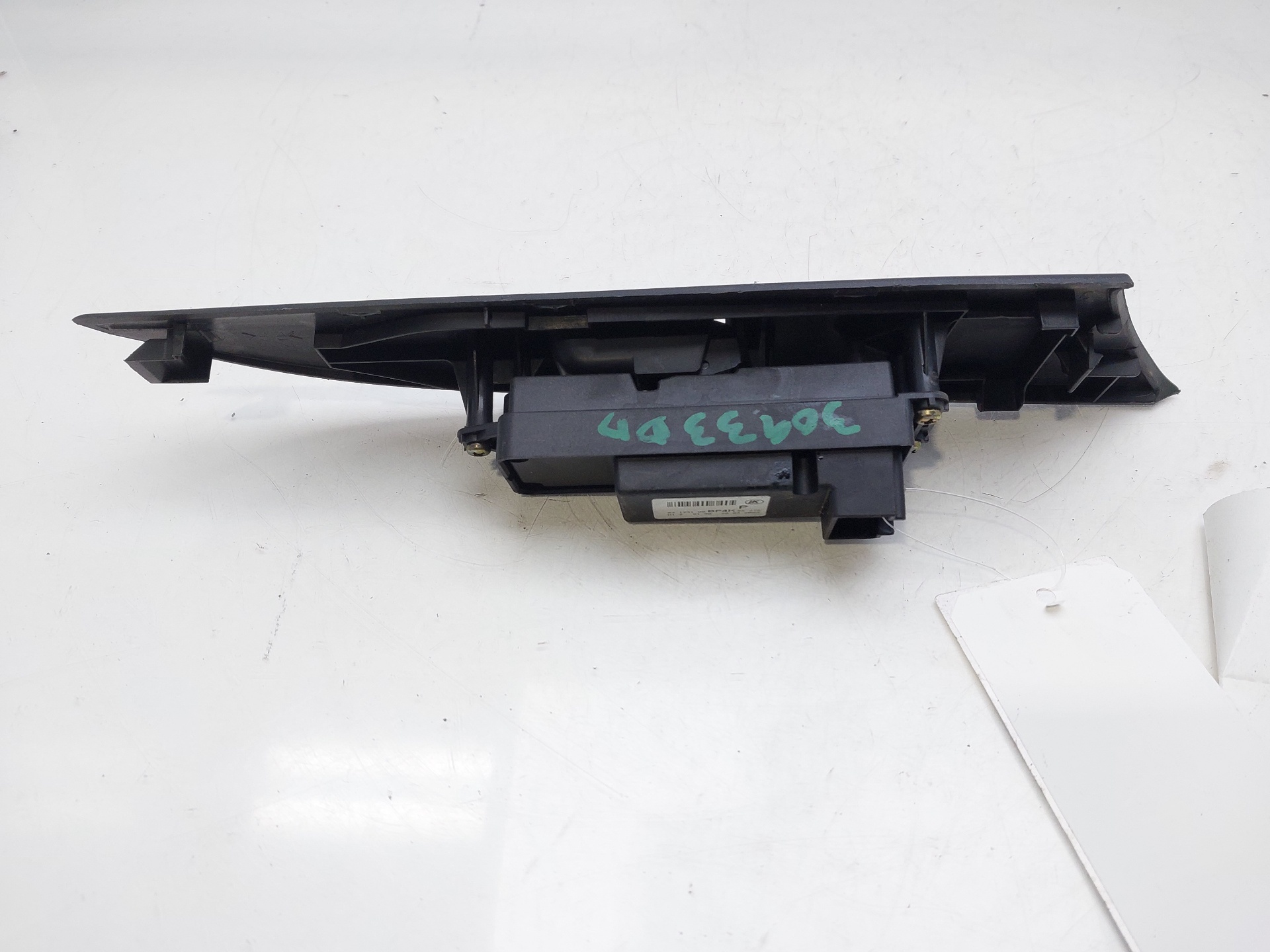 MAZDA 3 BK (2003-2009) Кнопка стеклоподъемника передней правой двери BP4K66370 21010952