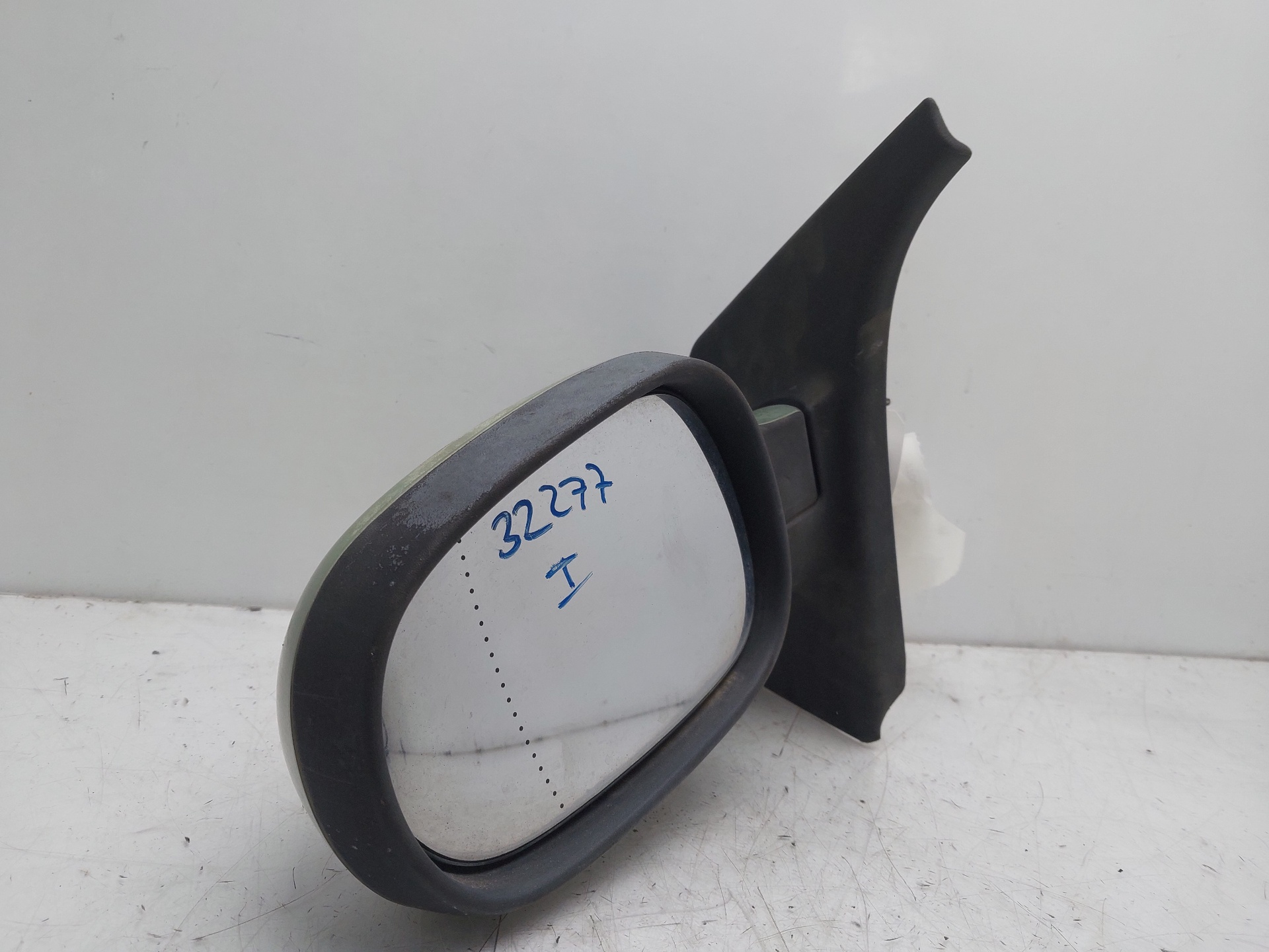 MERCEDES-BENZ Megane 1 generation (1995-2003) Left Side Wing Mirror 7700431542 21697047