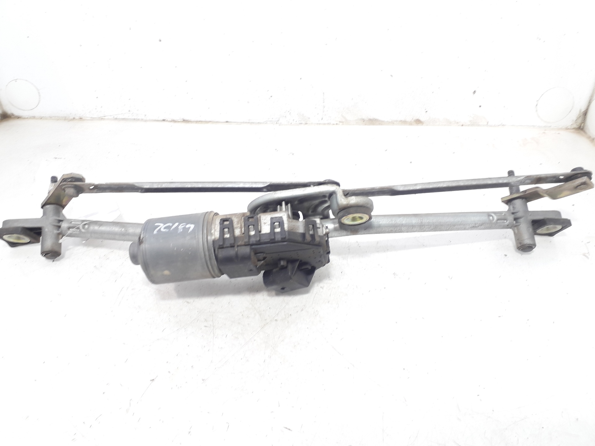 FORD Mondeo 3 generation (2000-2007) Front Windshield Wiper Mechanism 1S7117508AA 21693369