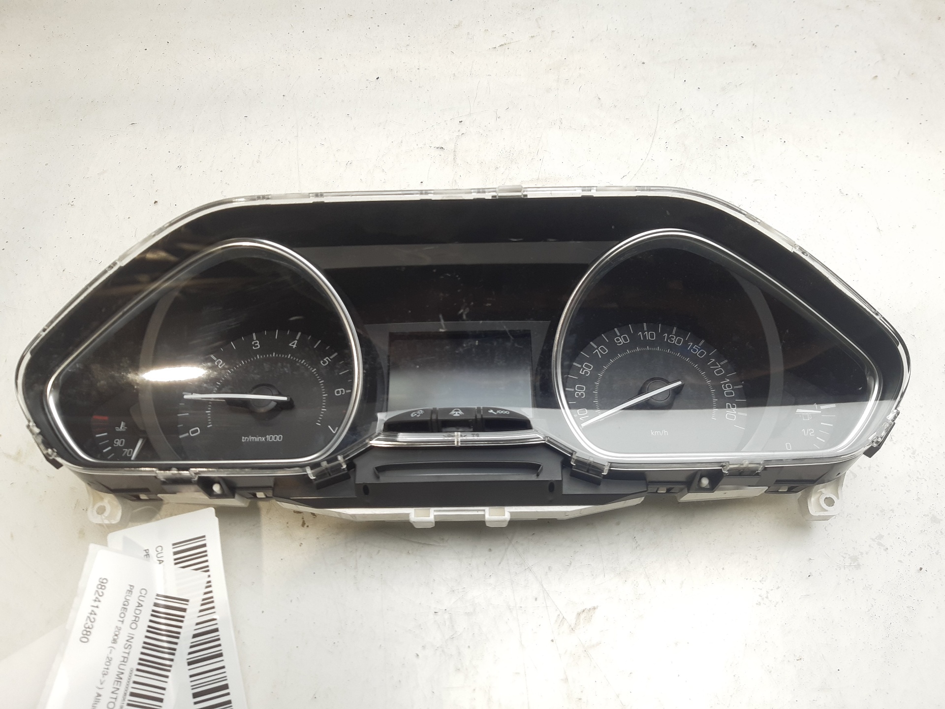 PEUGEOT 2008 1 generation (2013-2020) Speedometer 9824142380 24148538